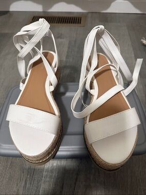 PrettyLittleThing White Lace-Up Espadrille Sandals